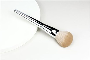 Luxe All-Aluminum Sustainable Powder Brush
