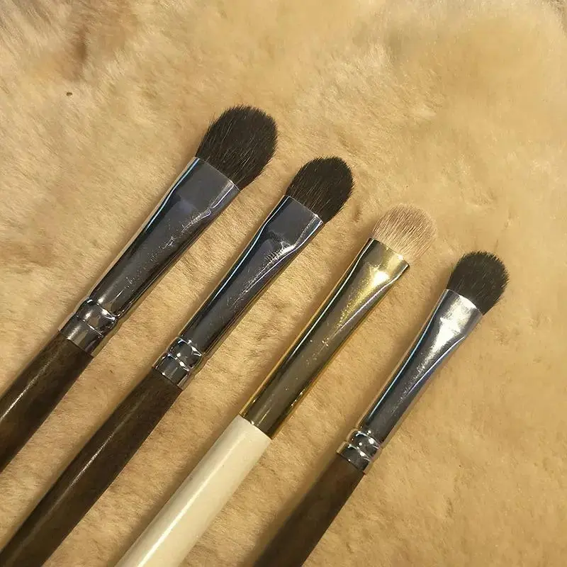 What Kinds of Eye Brush Are There?(1)
